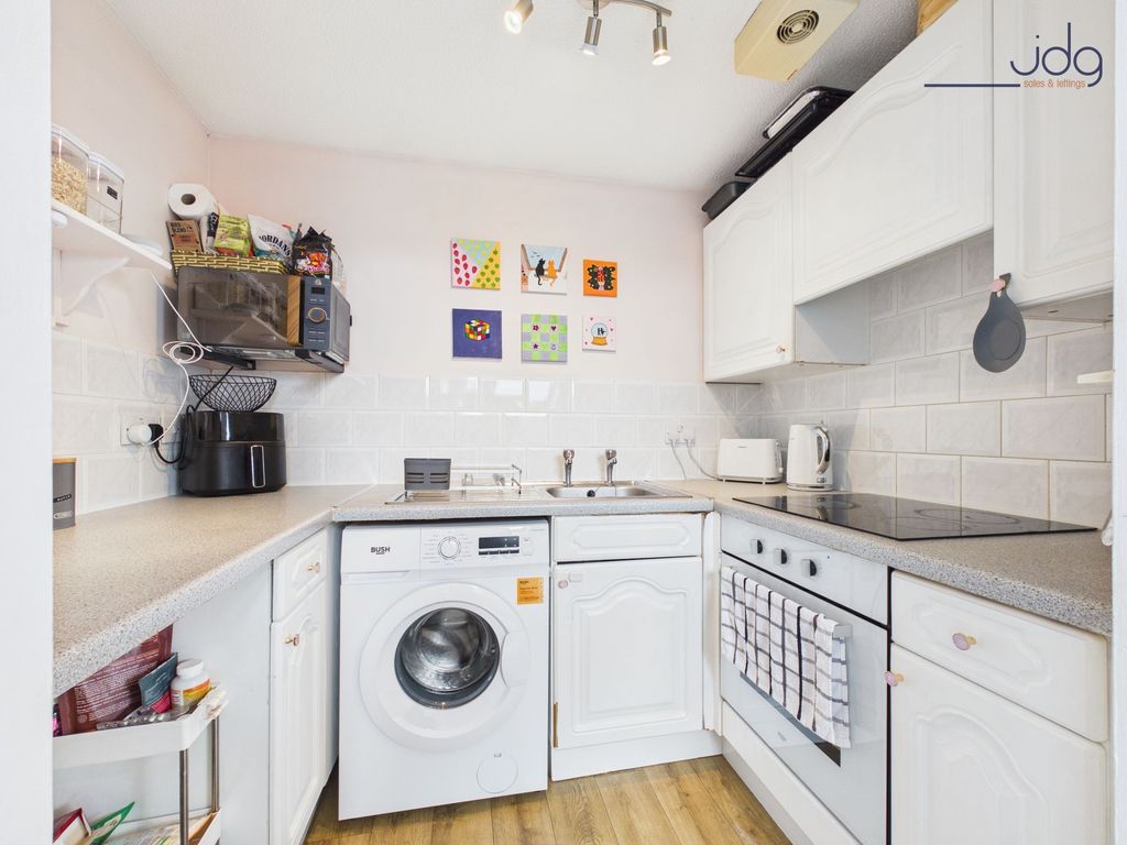 Property photo 3 of 11