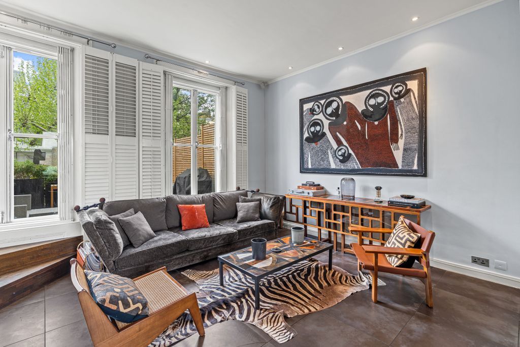 Property photo 2 of 10