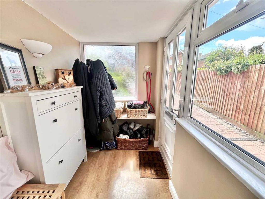 Property photo 3 of 30 Entrance Porch & Hallway