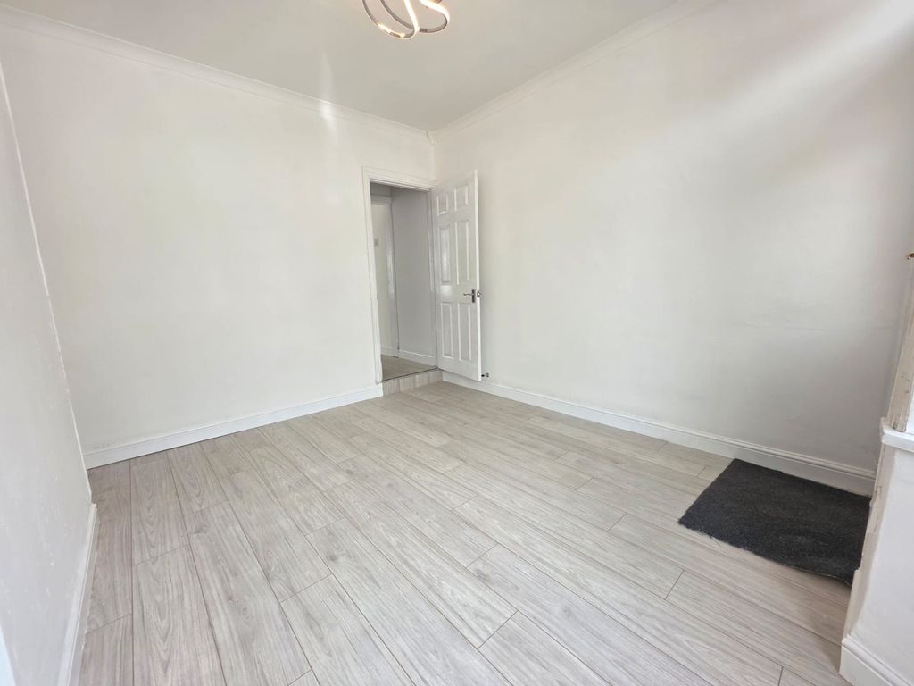 Property photo 3 of 19 Whatsapp Image 2026-06-01 At 12.45.39 Pm (2).Jpeg