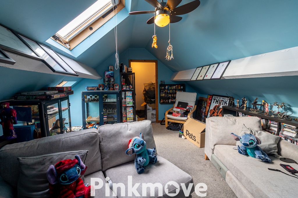 Property photo 2 of 23