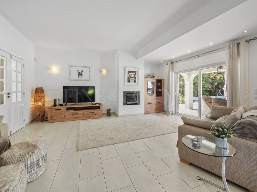 Property photo 2 of 30