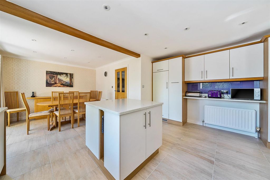Property photo 2 of 19 Kitchen/Dining Room