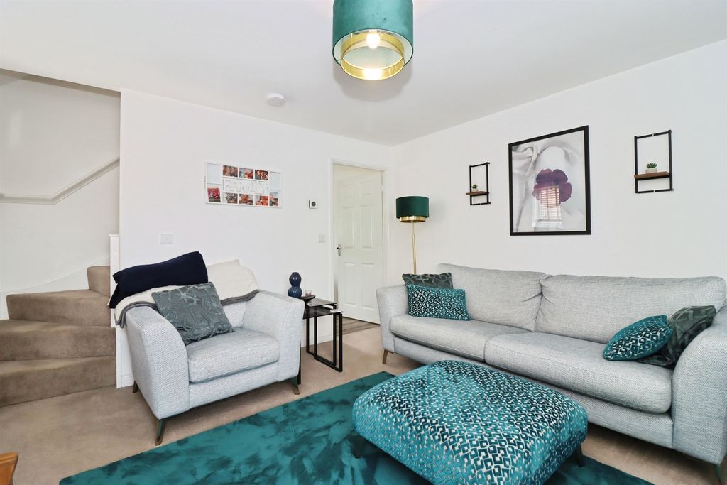 Property photo 2 of 13
