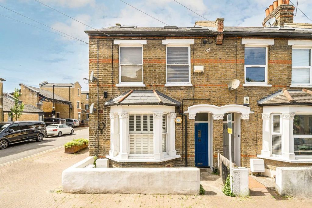Property photo 1 of 6