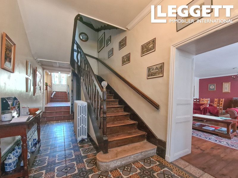 Property photo 2 of 10