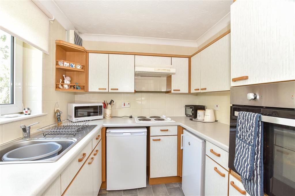 Property photo 2 of 17 Kitchen