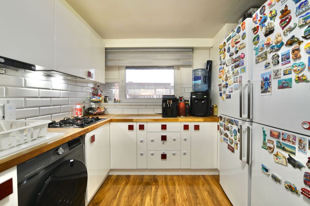 Property photo 2 of 22
