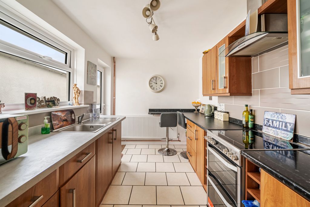 Property photo 3 of 17 Dsc03706