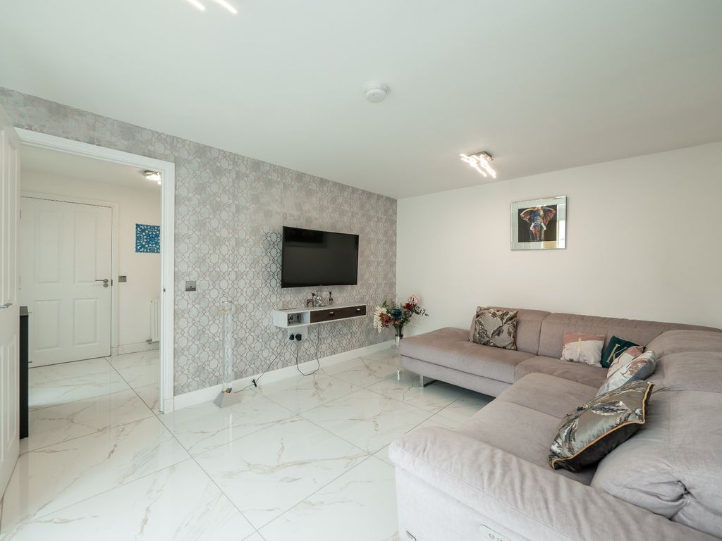 Property photo 3 of 28 Photo 3