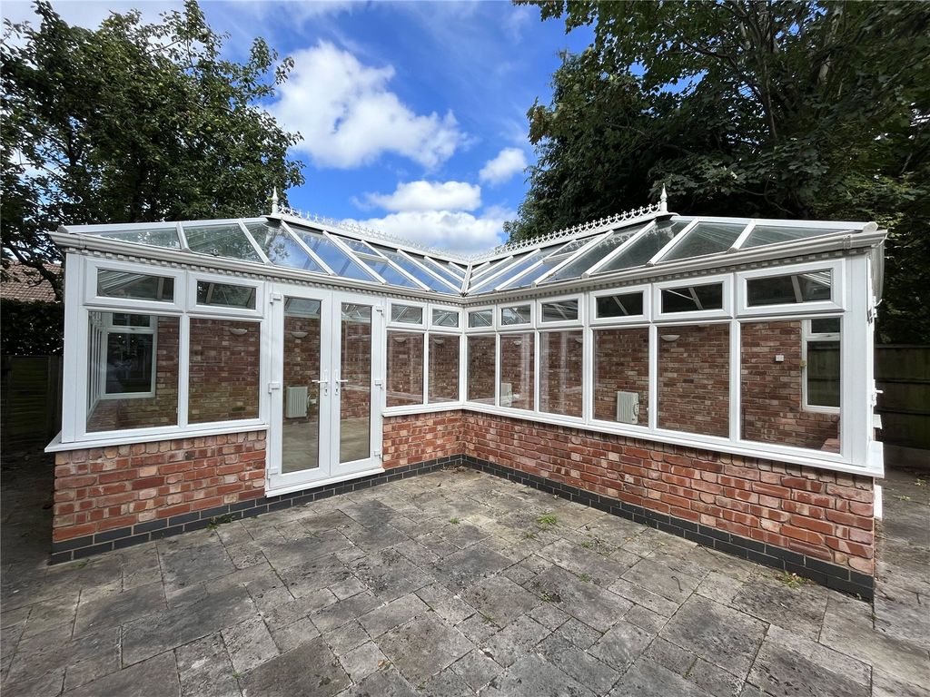 Property photo 3 of 28 Picture No. 27