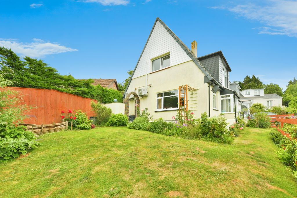 Property photo 2 of 17