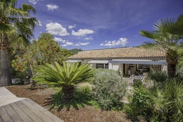 Property photo 1 of 7