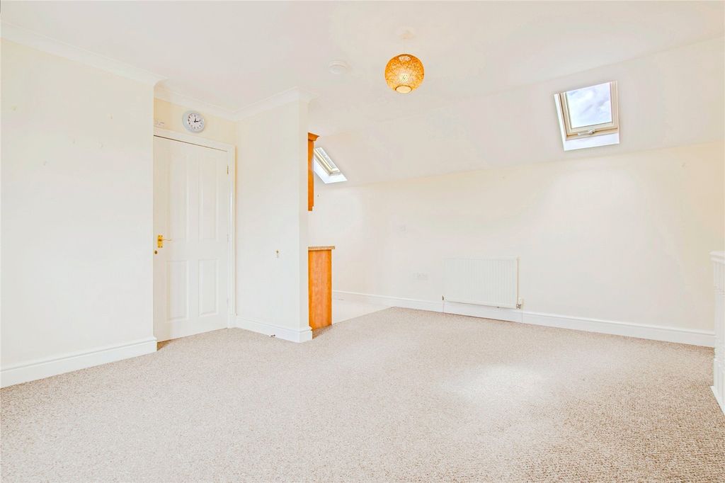 Property photo 3 of 11 Picture No. 37