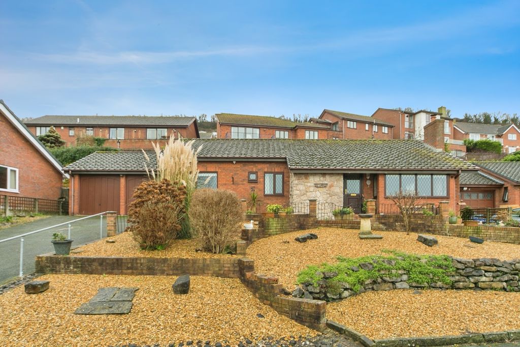 Property photo 1 of 18 Pbox-Img.Jpg