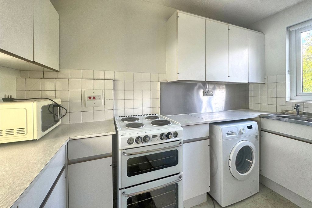 Property photo 2 of 11 Picture No. 04