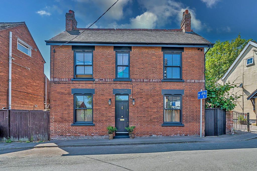 Property photo 1 of 47