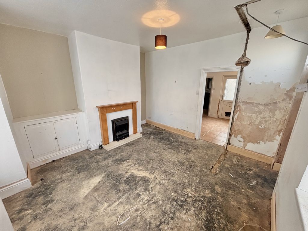 Property photo 3 of 13