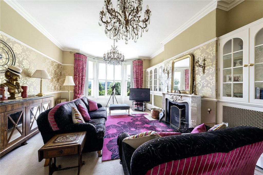 Property photo 3 of 31 Drawing Room