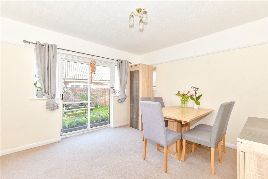 Property photo 3 of 11 Dining Room