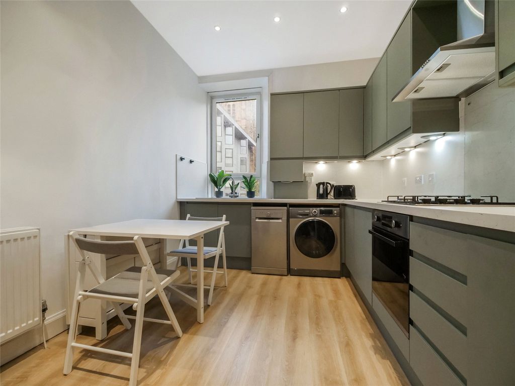 Property photo 3 of 19 Picture No. 04