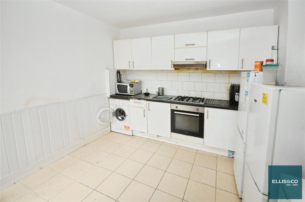 Property photo 3 of 10 Picture No. 02