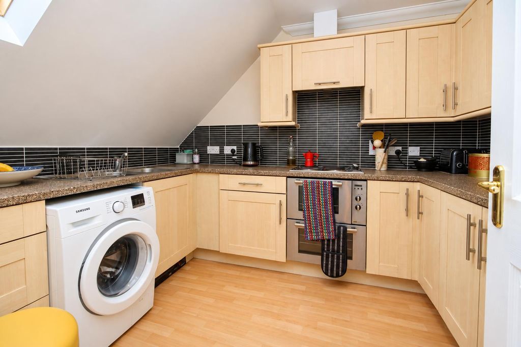 Property photo 3 of 11 1 (5).Png