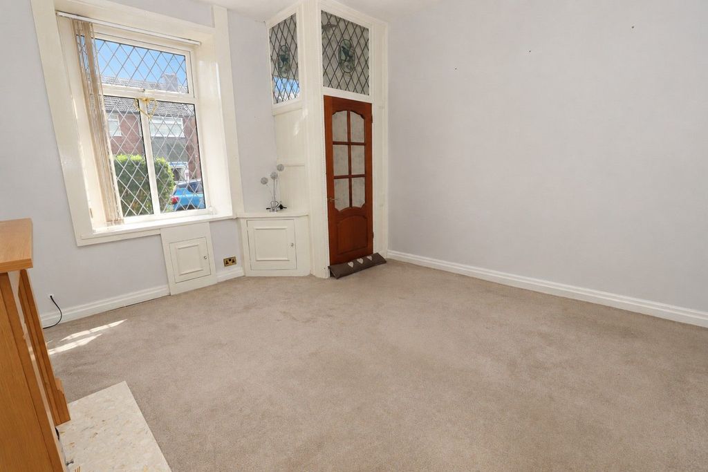 Property photo 3 of 24