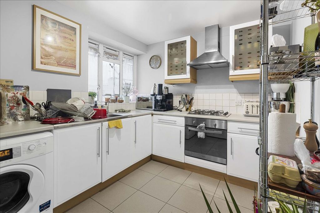 Property photo 3 of 8