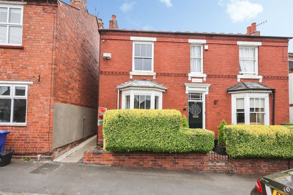 Property photo 1 of 27