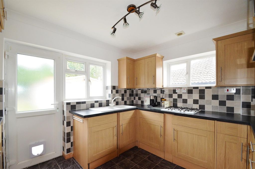 Property photo 3 of 8