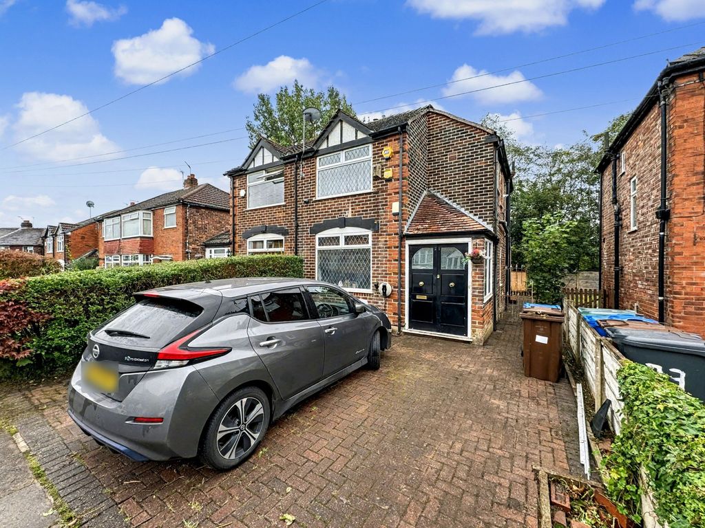 Property photo 1 of 17