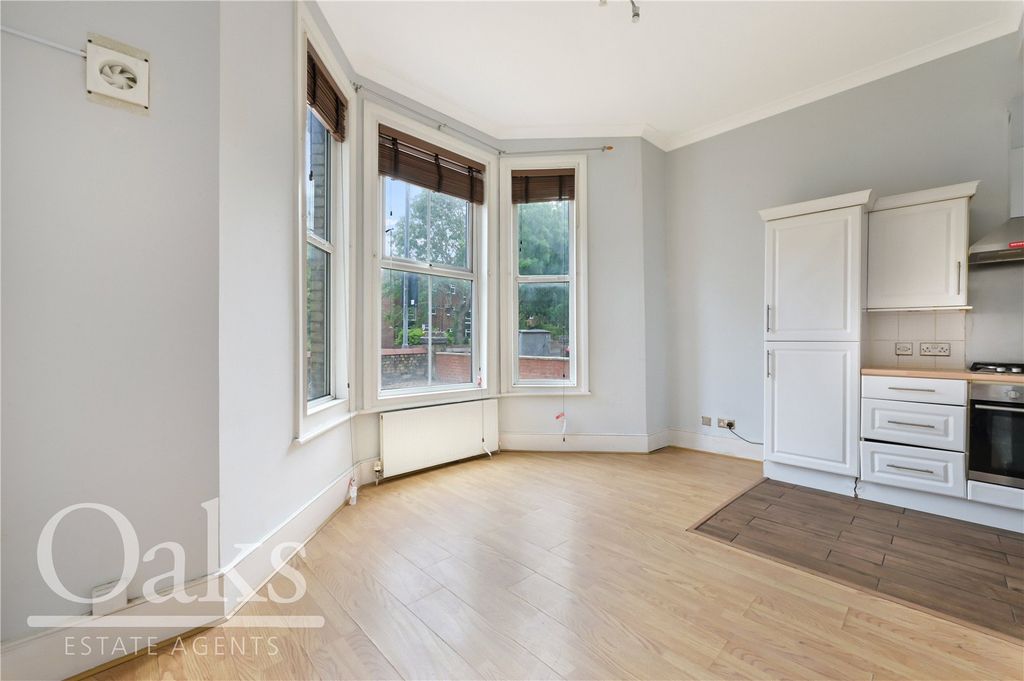 Property photo 3 of 8 Picture No. 02