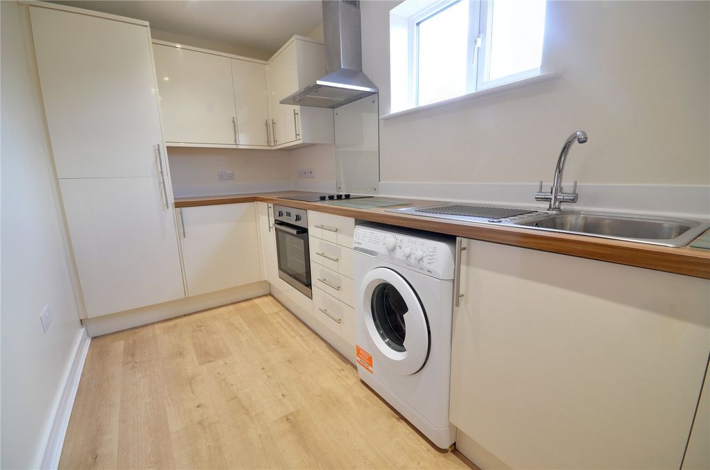 Property photo 3 of 16 Kitchen