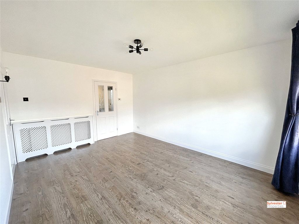 Property photo 3 of 19 Picture No. 35