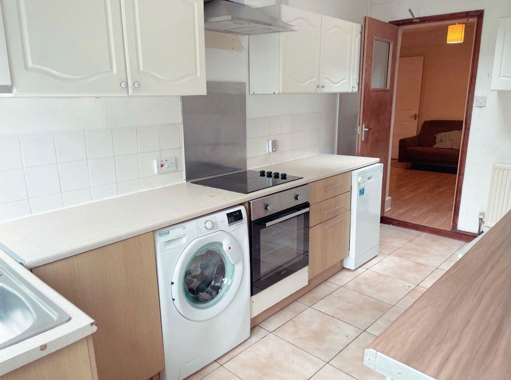 Property photo 3 of 6 Tgdsmpeoe0Crj_Iachu96W.Jpg