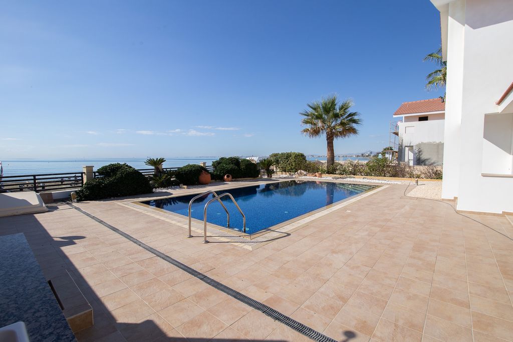 Property photo 1 of 46