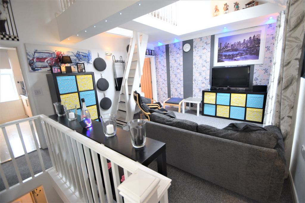 Property photo 2 of 6 Photo 01