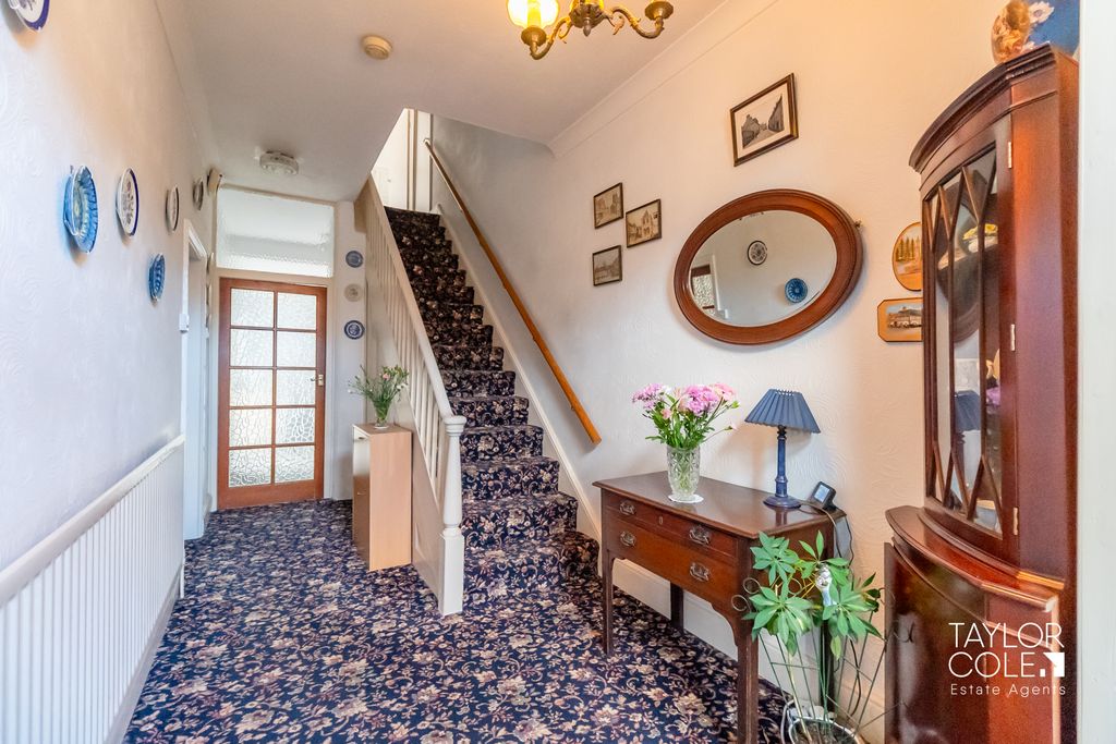 Property photo 2 of 24
