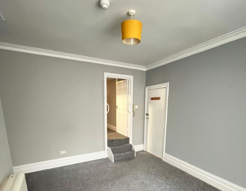 Property photo 3 of 32