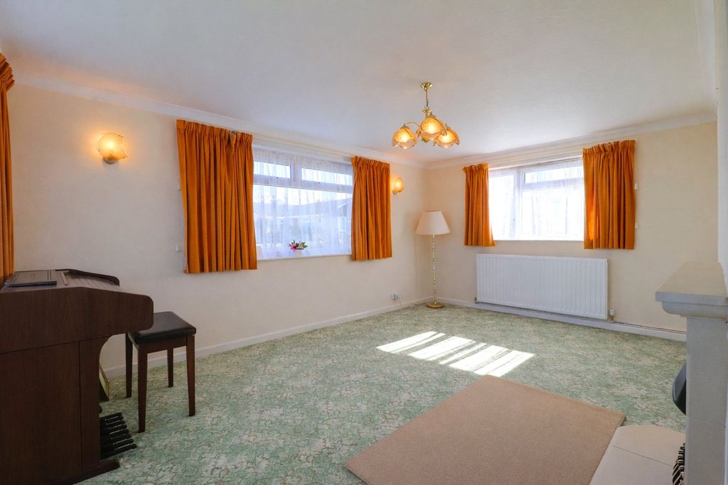 Property photo 2 of 24 2 - Picture No. 17