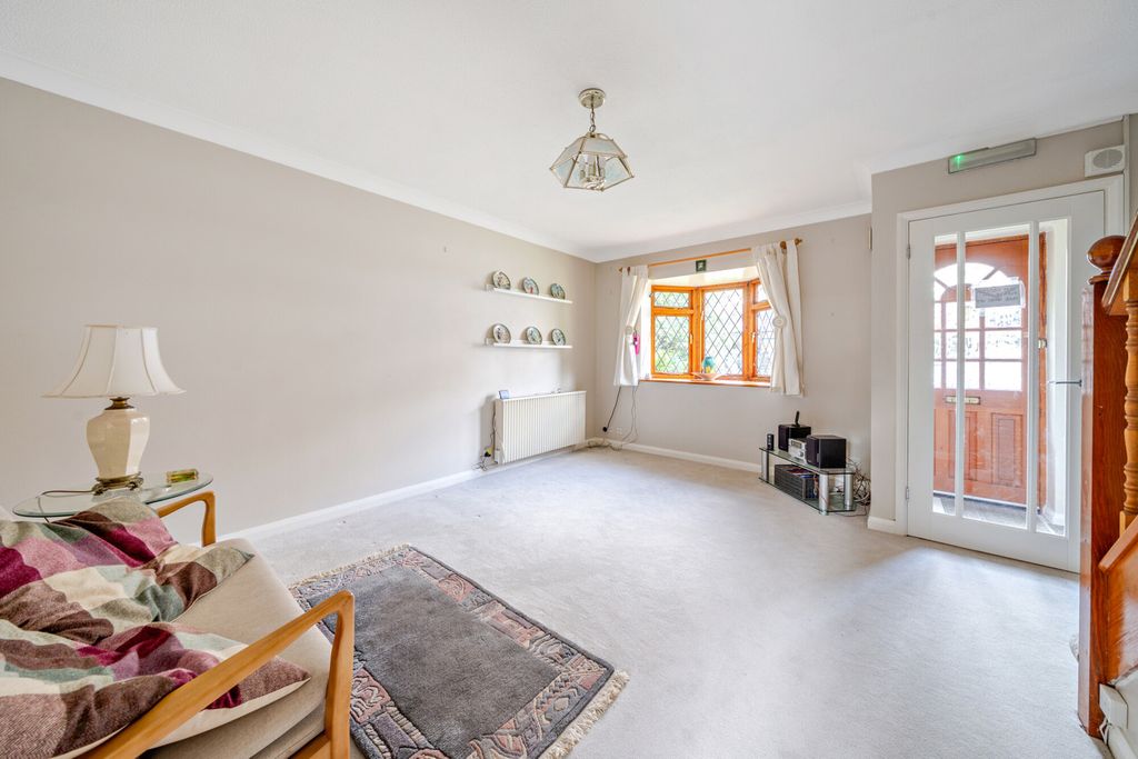 Property photo 2 of 16 10-681c675cc4743-...