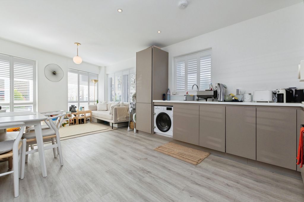 Property photo 1 of 18 Open Plan Living
