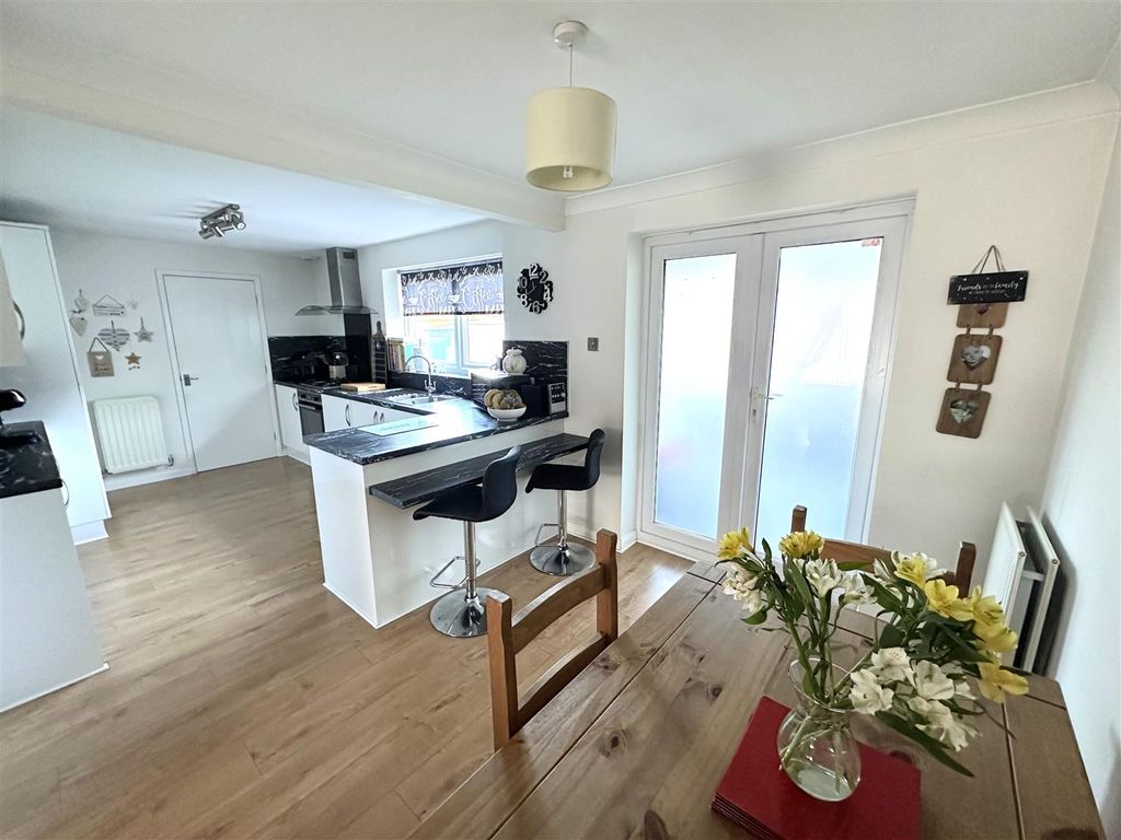 Property photo 2 of 29 Dining Kitchen