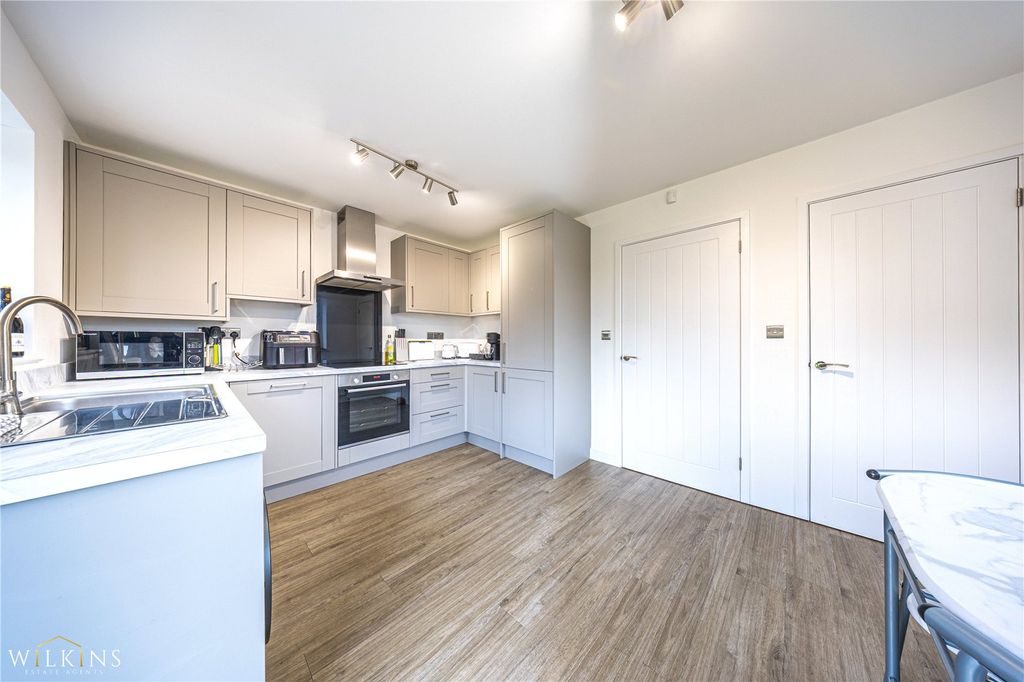 Property photo 2 of 24 Picture No. 26