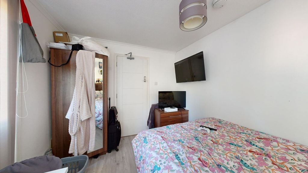 Property photo 2 of 4