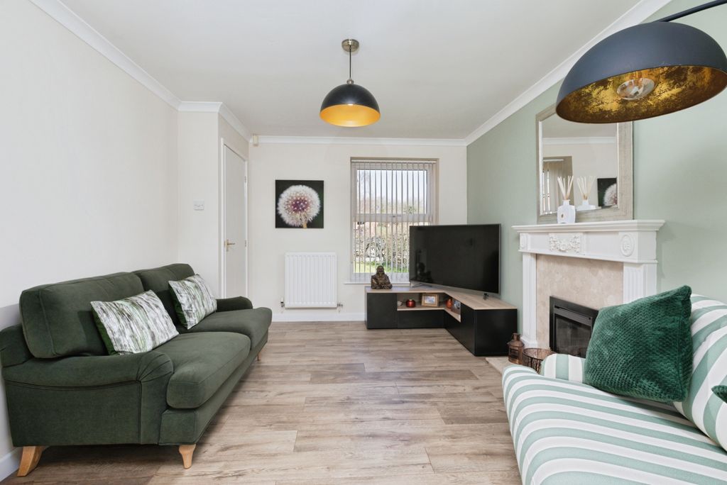 Property photo 3 of 15