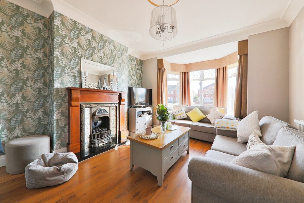Property photo 3 of 13 4115967
