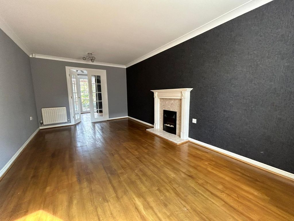 Property photo 3 of 25