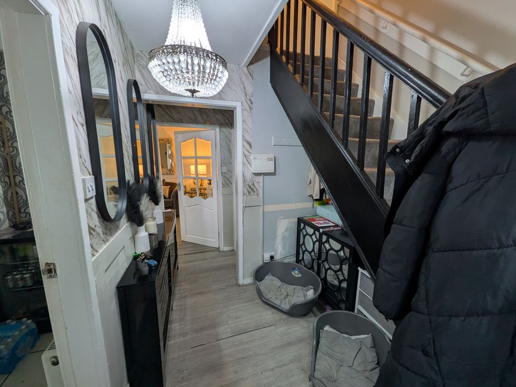 Property photo 2 of 25 9584